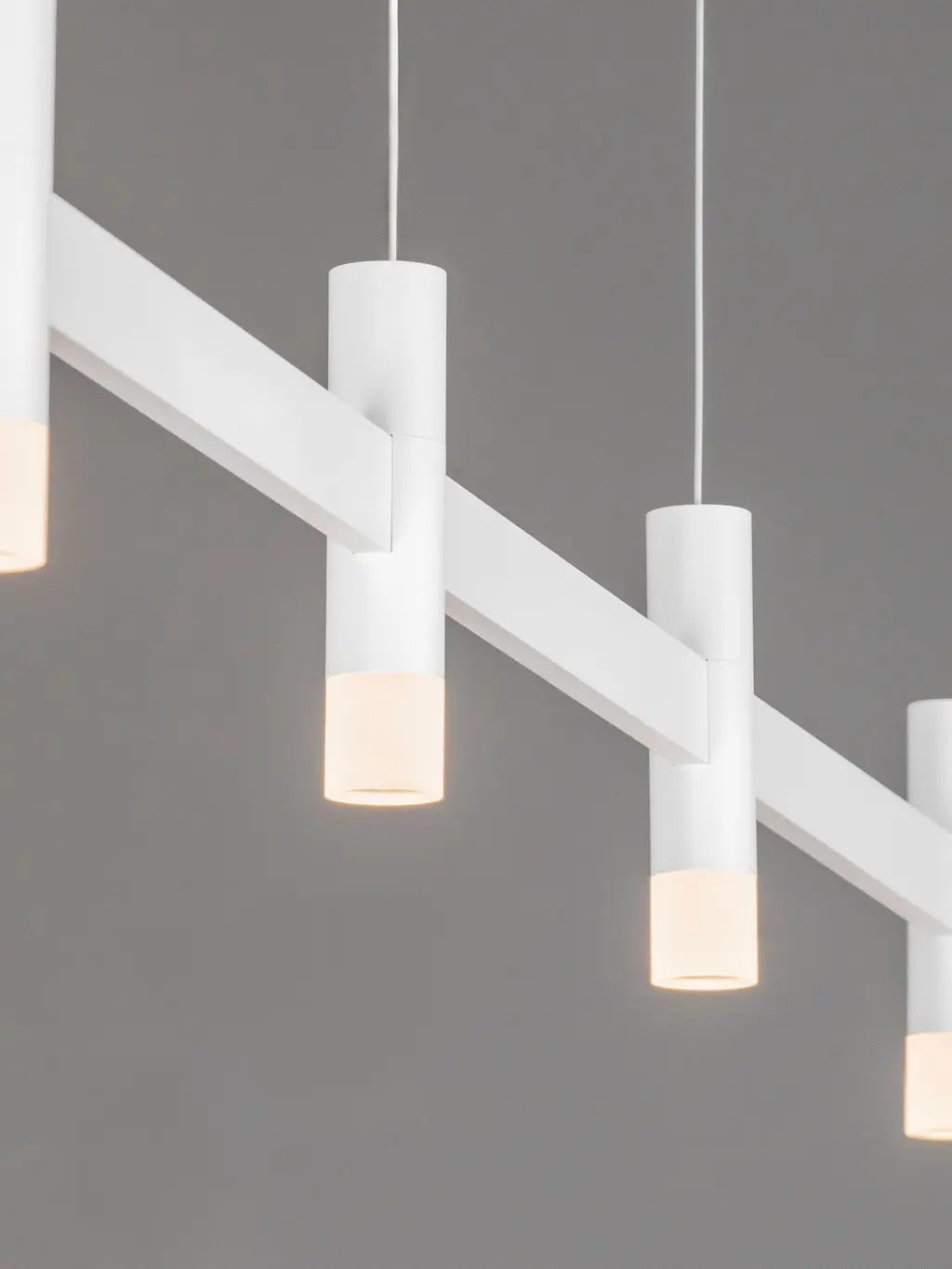 POETIC — Suspensions Nova Luce