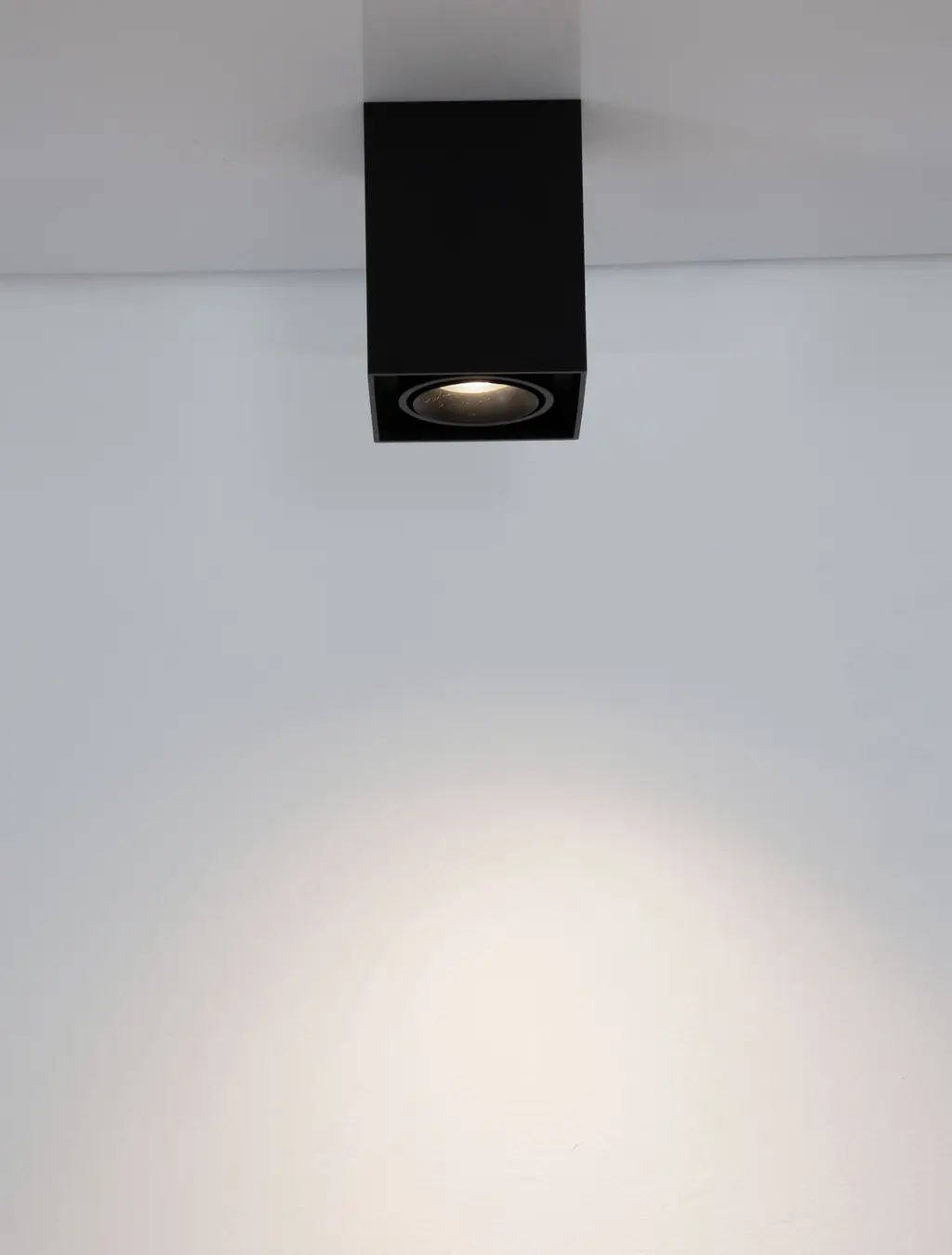 Rende B-35W-SM-D9.6-Sq — Plafonniers Nova Luce