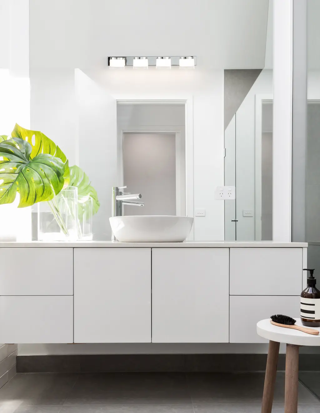 SABIA — Salle de bain Nova Luce
