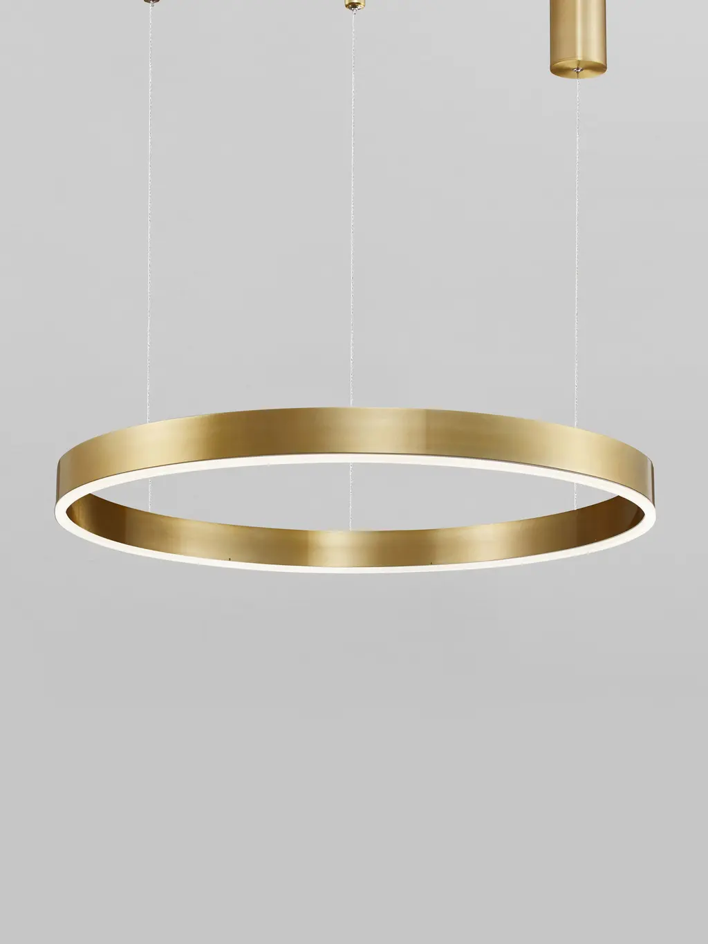 MOTIF — Suspensions Nova Luce