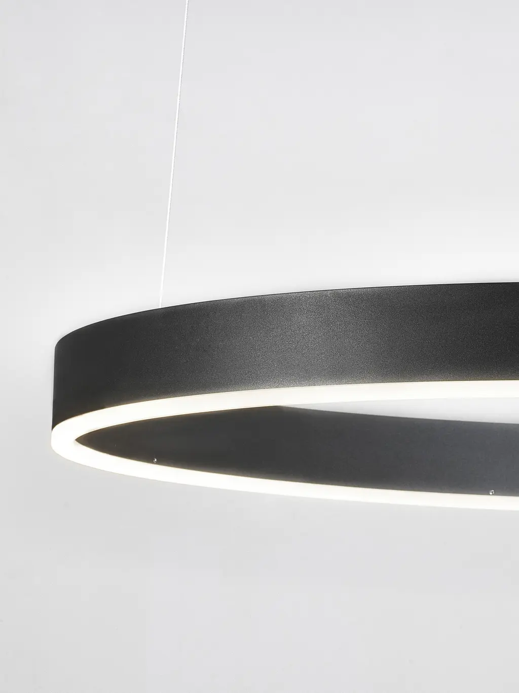 MOTIF — Suspensions Nova Luce