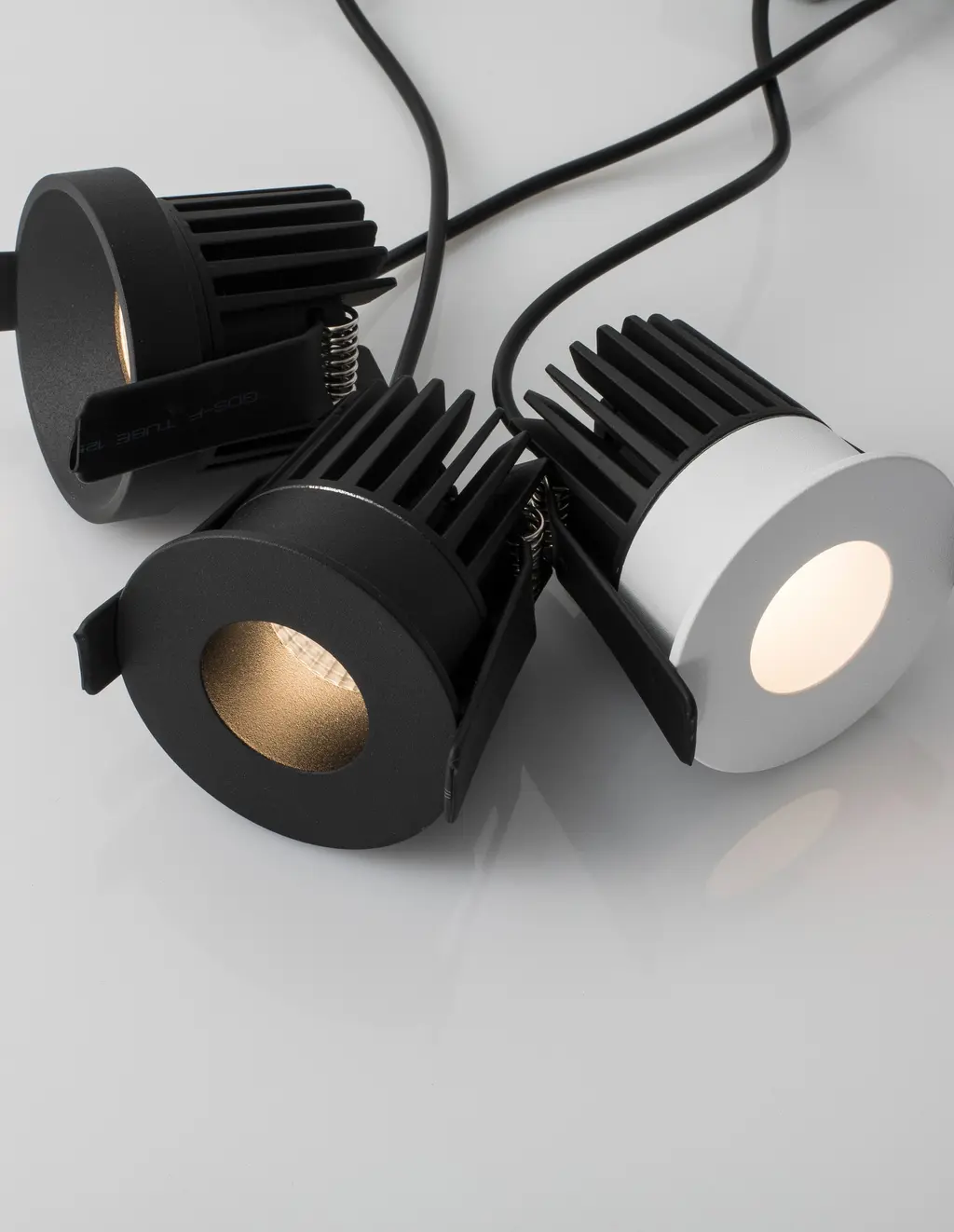 Petit B30-9W-RC-D6.2-H6.1 — Spots encastrés Nova Luce